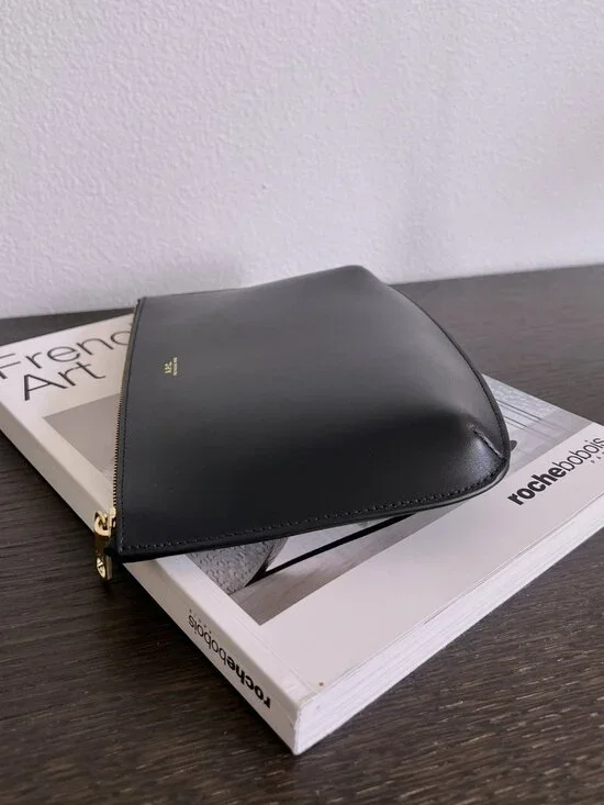 NWT - A.P.C. Sarah Leather Clutch Bag - Dark Navy✨ - Picture 4 of 5